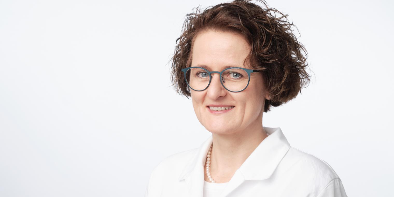 wieneu-apotheke-by-wolfgang-lehner_xt24712